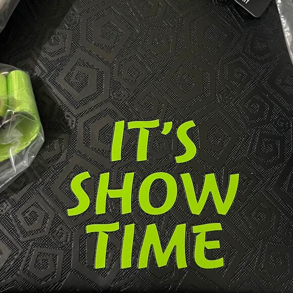 Loungefly Beetlejuice Carousel Mini Backpack Glow In The Dark Halloween NWT - Picture 4 of 8